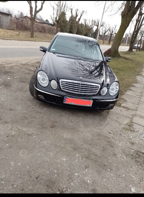 Mercedes E211 - Sieradzak.pl