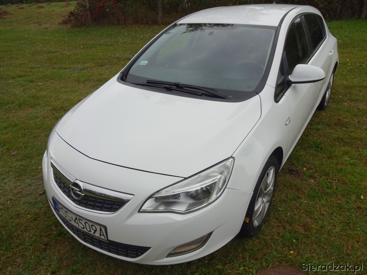 opel-astra-2011-rok-benzyna-173-tys-km-android-sieradzak-pl