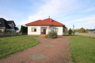 dom gotowy do zamieszkania, obrzeża Sieradza