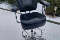 FOTEL FRYZJERSKI STAN IDEALNY
