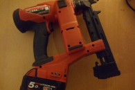 sztywciarka Milwaukee M18FNCS18GS