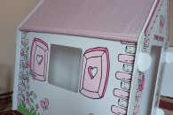 Domek dla dziewczynki
