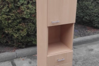 SLUPEK Z POLKAMI SZKLANYMI