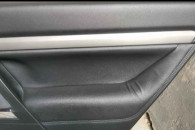 Tapicerka drzwi boczek komplet tył Opel Vectra