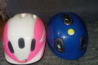 Sprzedam dwa kaski dzieciece