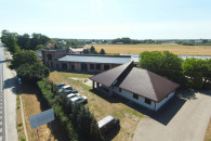 200 m2 + parking - Sieradz