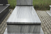 Nagrobki granitowe – sprzedaż, montaż, dodatki