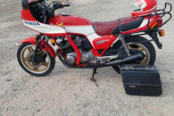 MOTOCYKL HONDA CB 900 F2