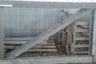 Brama budowlana z zawiasami