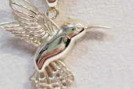 Złota zawieszka koliberek próba 585