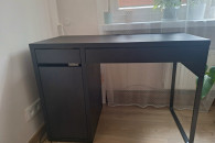 IKEA MICKE biurko z szafką 105x75x50