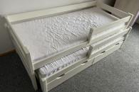 Łóżko podwójne z szufladami