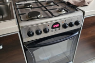 Kuchenka z piekarnikiem Amica