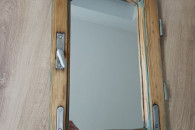 Lustro z ramy okiennej