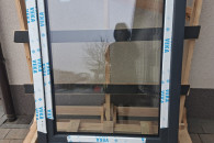 Nowe okno Veka 2 stronnym kolorze Antracyt Stru