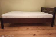 Nowe łóżko z materacem.