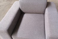 nowoczesny fotel tapicerowany