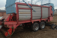 Przyczepa samozbierająca