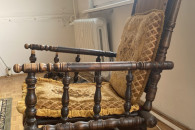 Antyczny fotel bujany