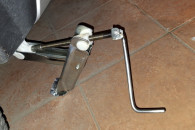 Lewarek samochodowy z futerałem