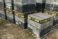 Obrzeże 6x20x100 GRAFIT w 2 gat . 12 zł