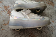 Buty z kółkami rozm. 36