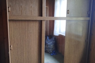 Szafa przesuwna z lustrami