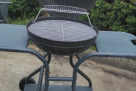 GRILL WEGLOWY Z POKRYWA I PÓŁKAMI BOCZNYMI
