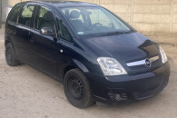 Opel Meriva, garażowany