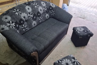 Sofa + pufy i poduszki