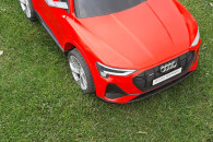 Autko na akumulator Audi