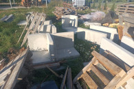 mur oprowy