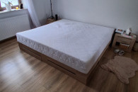 Łóżko 200x200 z materacem