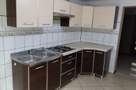 Zestaw mebli kuchennych z wyposażeniem