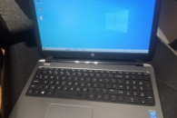 Laptop HP do internetu dobra bateria
