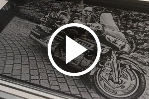 OBRAZ / GRAWER W KAMIENIU