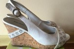 Buty damskie koturna biel r.37